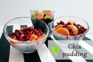Pudding z Chia, owocami i Spiruliną
