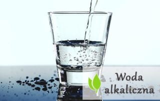 Woda alkaliczna - czym jest i jak działa