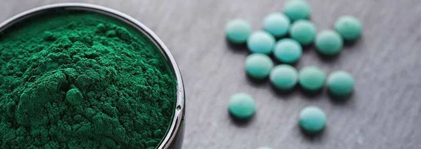 Spirulina w proszku i tabletkach